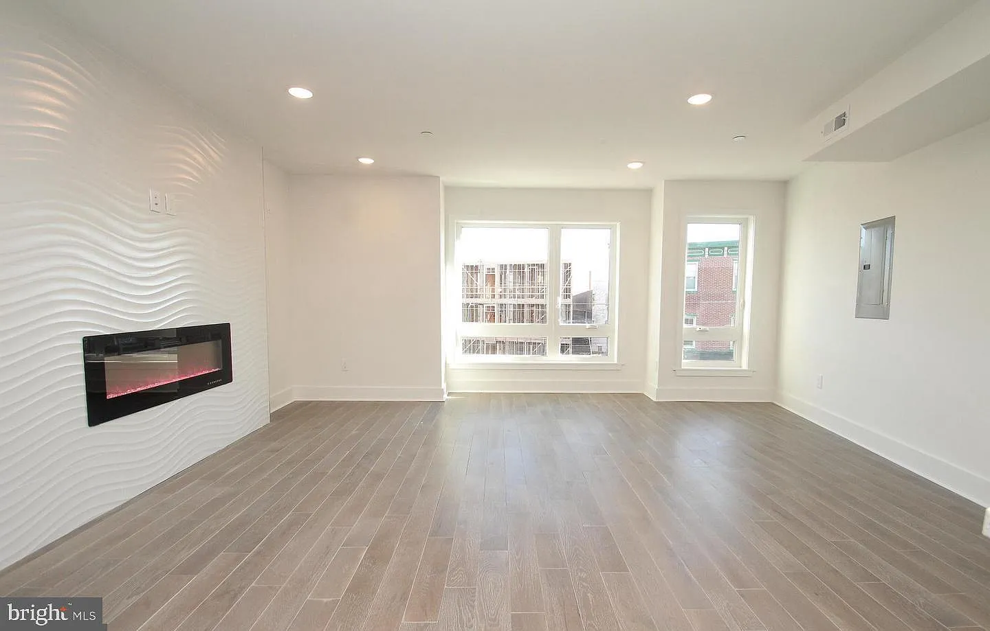 2 bed, 1.0 bath, 1200 sqft, $1,895 — Photo 3