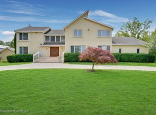 54 Old Farm Rd, Oakhurst, NJ 07755