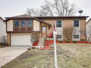 159 Downing Rd, Buffalo Grove, IL 60089