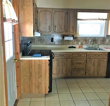 5th image of 3245 Clay Pike St