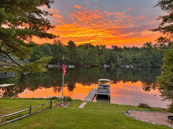 14 Massapoag Way, Dunstable, MA 01827