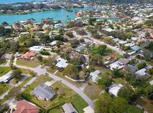 405 Bay Point Ave, Nokomis, FL 34275