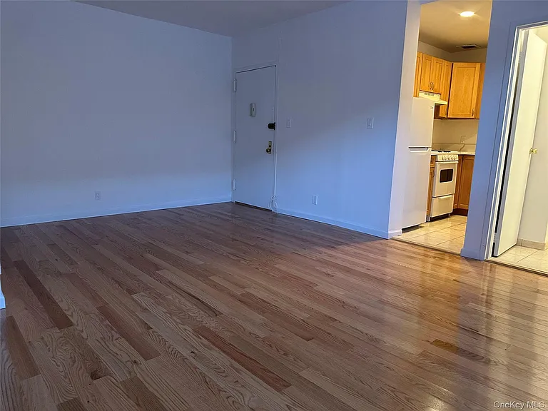 310 Riverside Blvd #2K — Photo 13