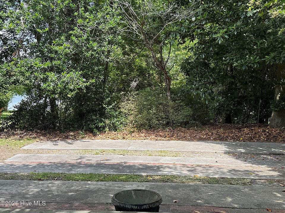 2nd image of 1704 River Drive