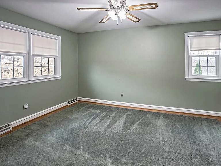 705 Ashford Rd — Photo 48