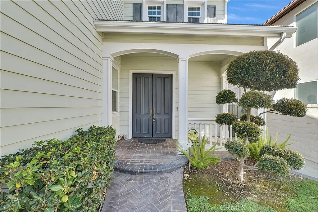 4 bed, 4.5 bath, 3600 sqft, $6,300 — Photo 3