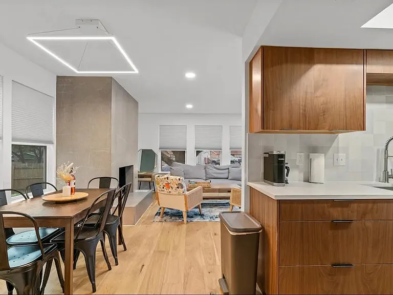2104 Lamplight Village Cir #B — Photo 7