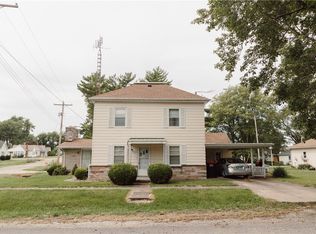 125 S College St, Assumption, IL 62510