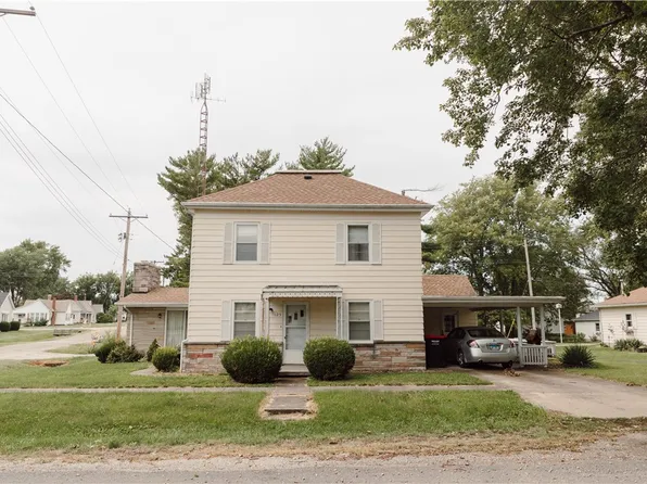 125 S College St, Assumption, IL 62510
