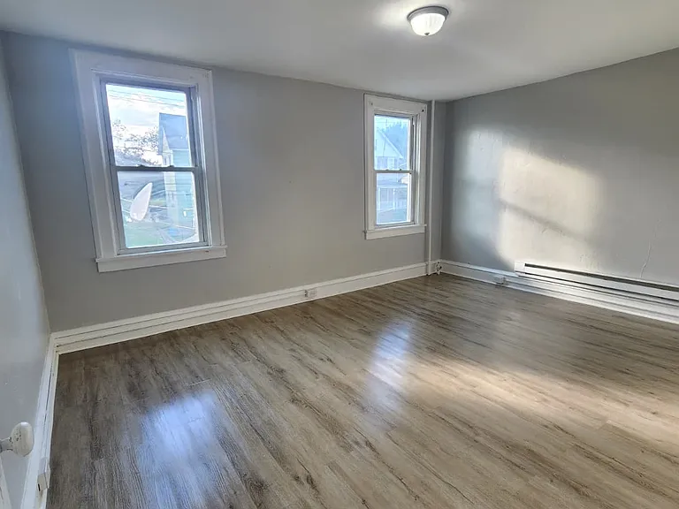 130 Brown St #2 — Photo 5