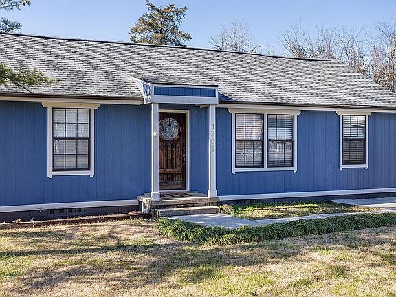 3rd image of 1509 Adair Ave