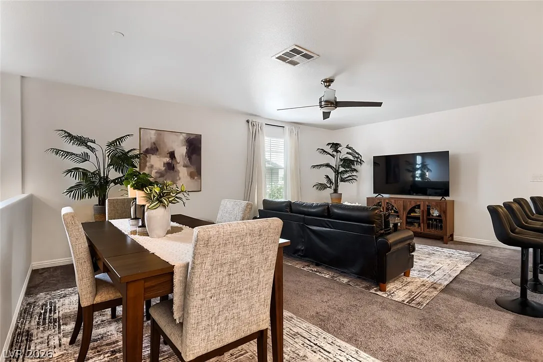 3 bed, 2.0 bath, 1298 sqft, $2,797 — Photo 4