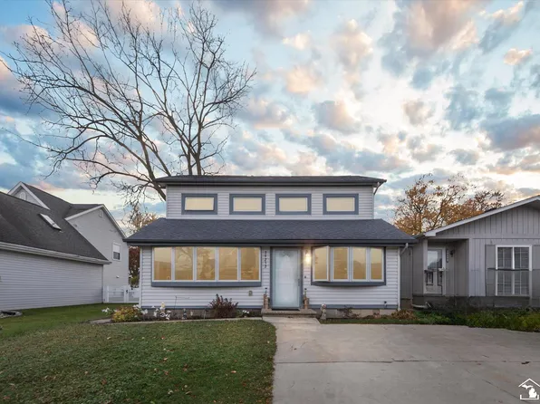 29252 Lowell St, Gibraltar, MI 48173