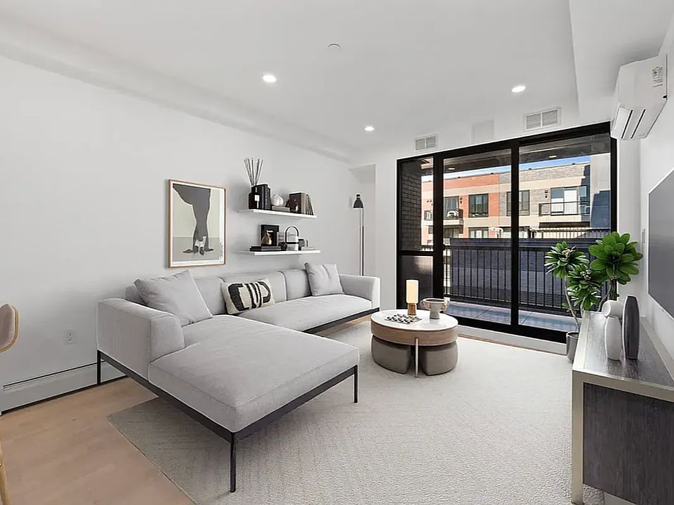 1st image of 2600 7th Ave #6Q