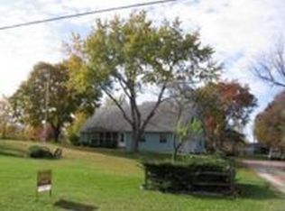 3143 Sandy Beach Rd NE, Solon, IA 52333