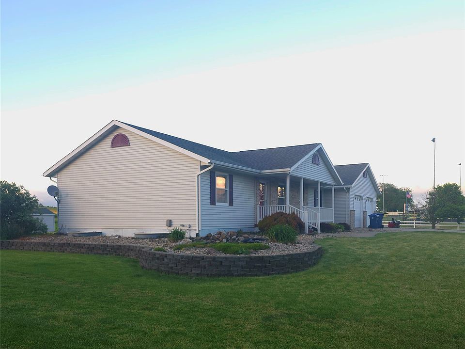 1st image of 211 Eisenhower Dr