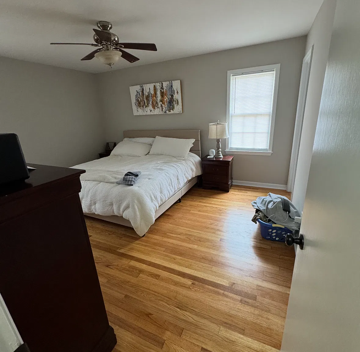 4 bed, 1924 sqft, $1,900 — Photo 1
