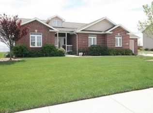1227 Raptor Ln, Forsyth, IL 62535