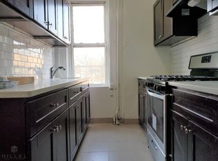 6720 Central Ave APT 2L, Glendale, NY 11385