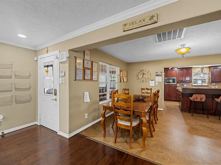 18718 Vickers Rd — Photo 20