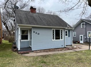 920 21st Ave #A, East Moline, IL 61244