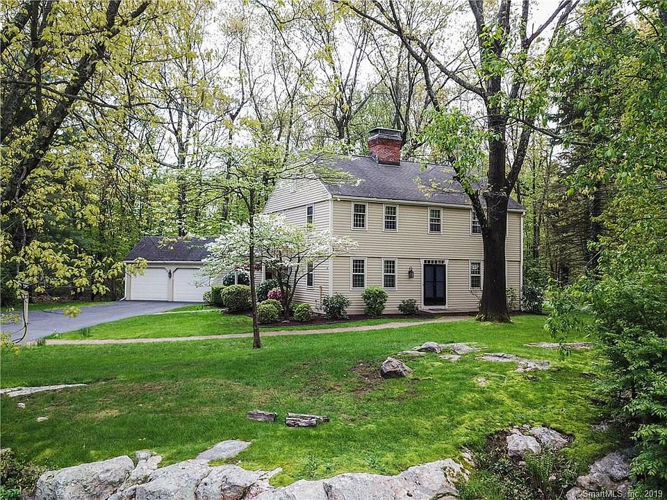 1st image of 137 Farmcliff Dr