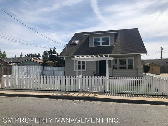 2nd image of 218 Palm Ave
