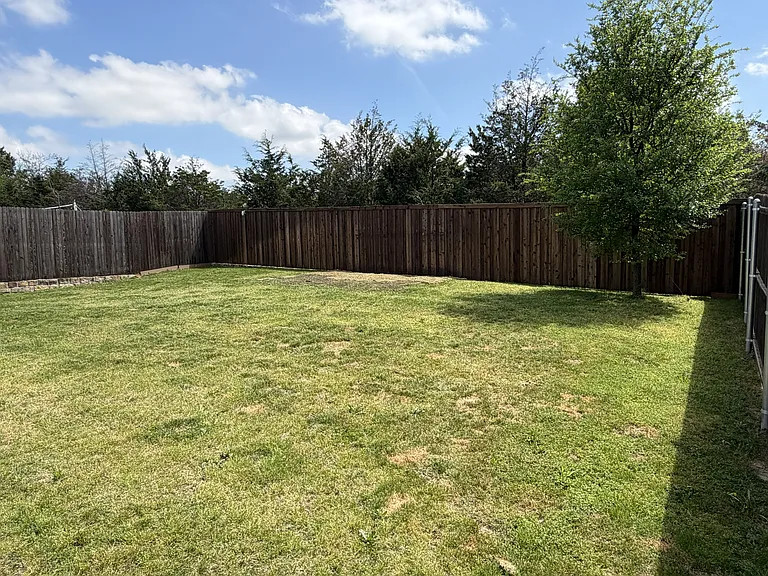 684 Crestridge Dr — Photo 22
