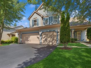 396 Fairfax Ln, Grayslake, IL