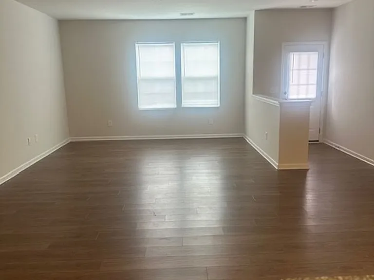 15740 Country House St — Photo 5