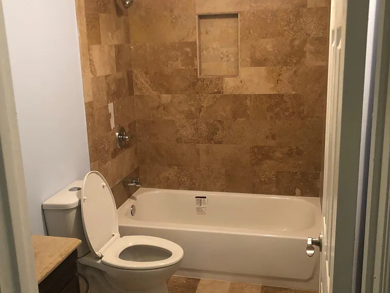 985 Stocks St — Photo 10