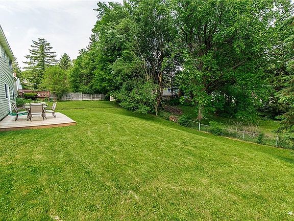 4th image of 100 McClennan Dr
