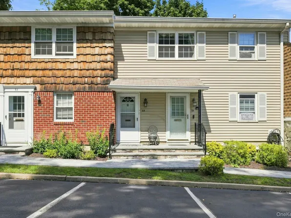 4 Anchorage Lane #5B, Oyster Bay, NY 11771