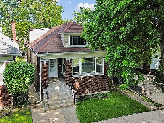 2nd image of 7527 S Perry Ave