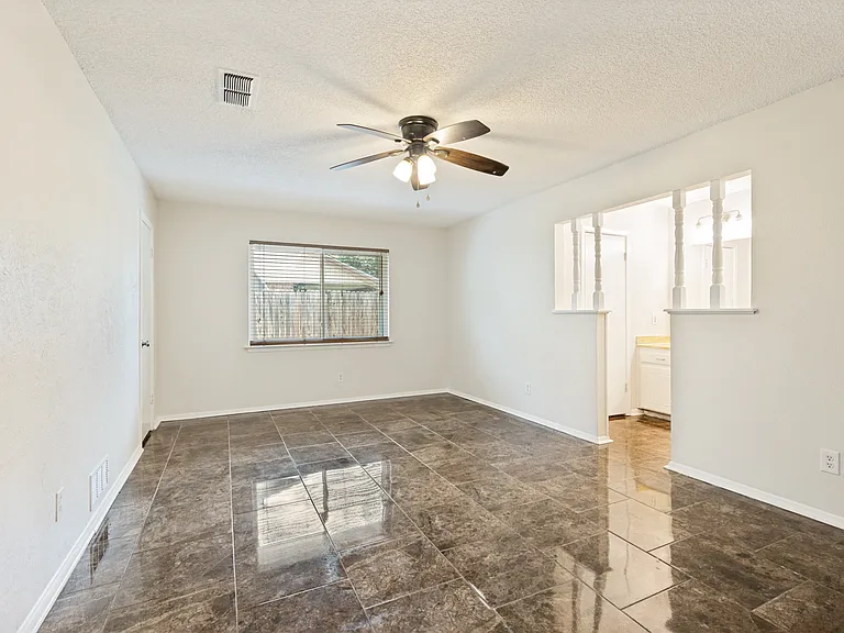 6737 Fair Meadows Dr — Photo 10