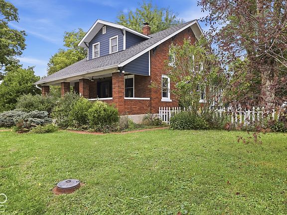 2nd image of 6415 Oaklandon Rd