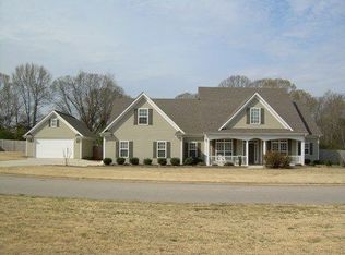 61 Clover Mill Dr, Jefferson, GA 30549