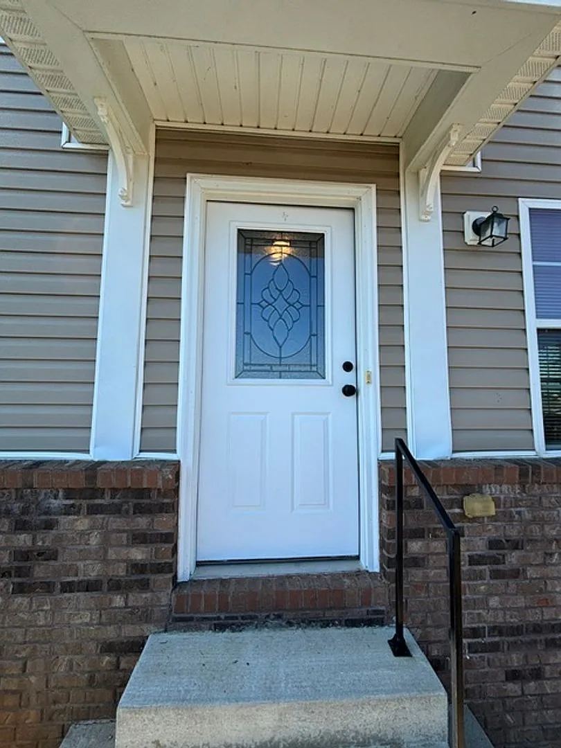 160 Vineland Parkway — Photo 2
