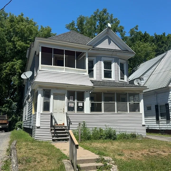 1224 W Onondaga St #2