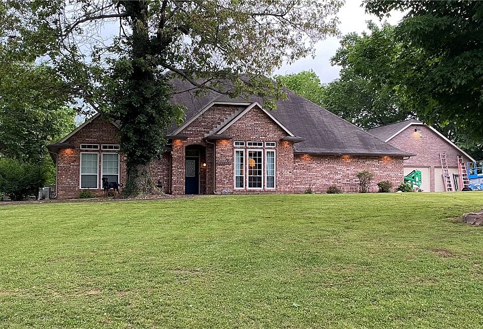 1st image of 11879 Red Oak Dr