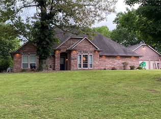 11879 Red Oak Dr, Fayetteville, AR 72704