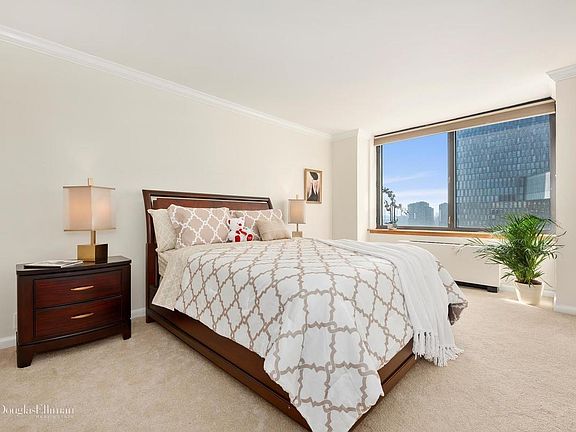 5th image of 415 E 37th St APT 28D