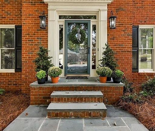 5th image of 235 Meissen Ct
