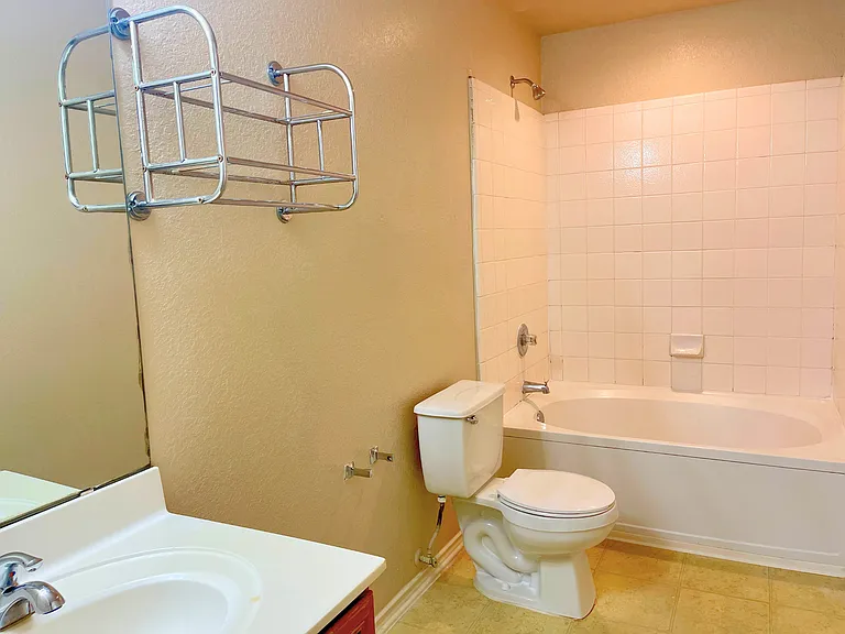 6031 Kensinger Pass — Photo 10