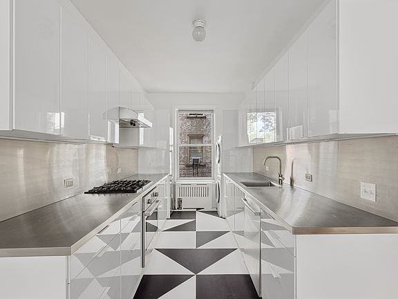 4th image of 451 Clinton Ave APT 2A