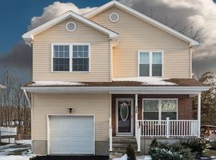 1746 Holly Rd, North Brunswick, NJ 08902