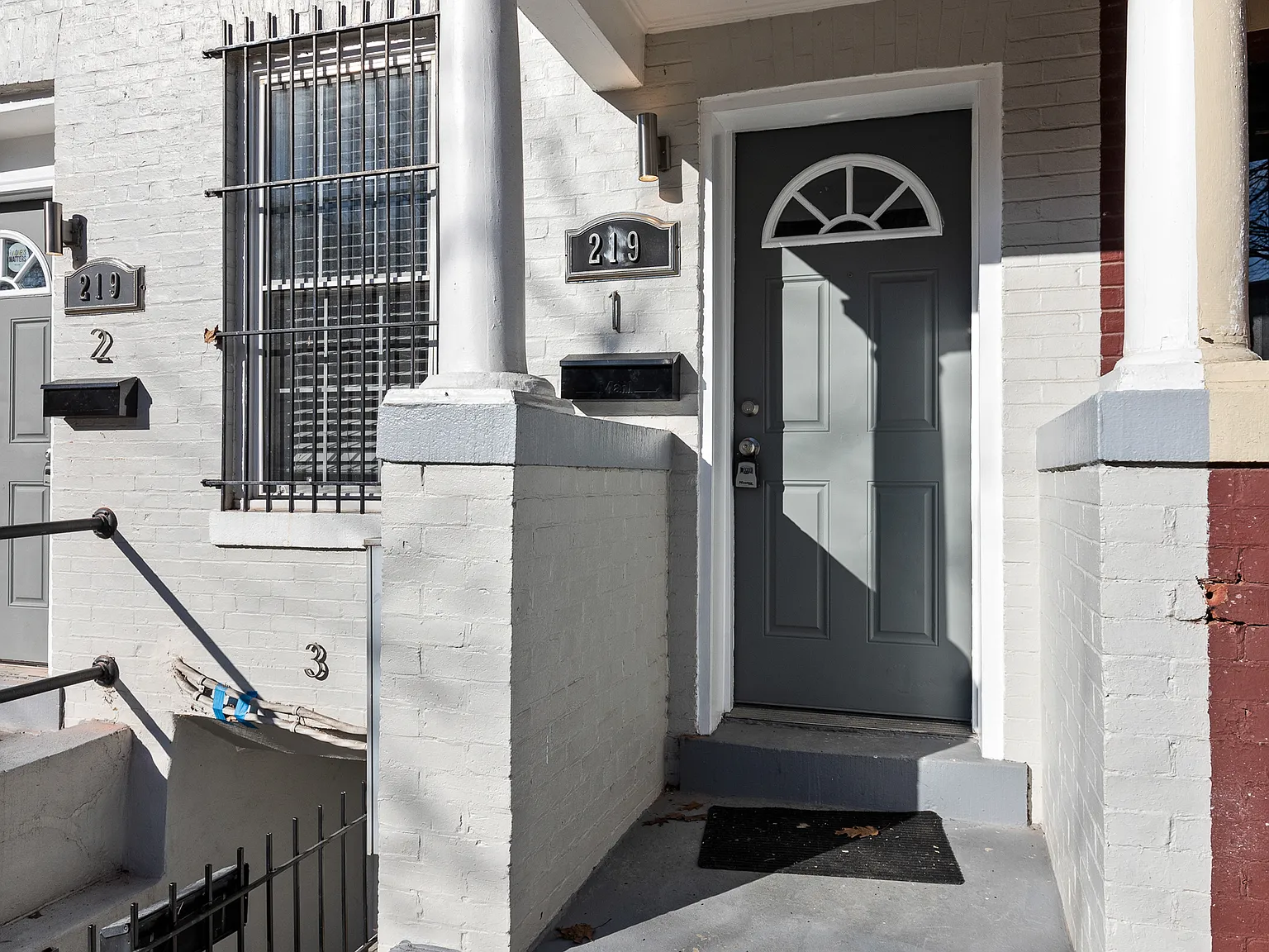 2 bed, 1012 sqft, $3,000 — Photo 2