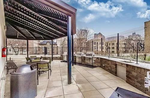 3930 N Pine Grove Ave #1501 — Photo 20