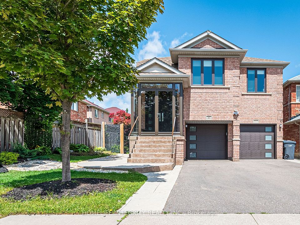 1st image of 4 Silverbell Ct