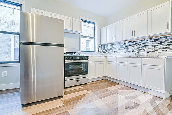 1st image of 1148 Rogers Ave APT 2